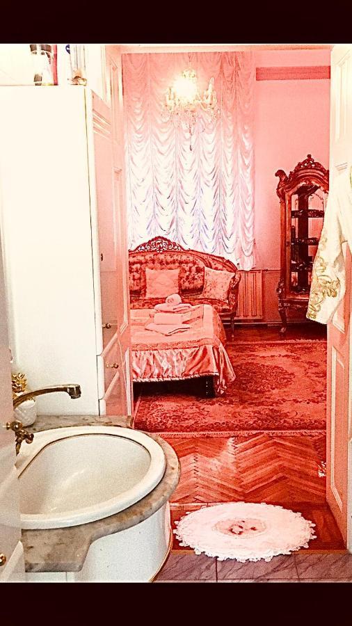 Ádám Apartmanház Apartment Szeged Ngoại thất bức ảnh