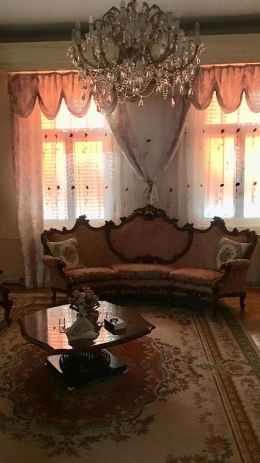 Ádám Apartmanház Apartment Szeged Ngoại thất bức ảnh