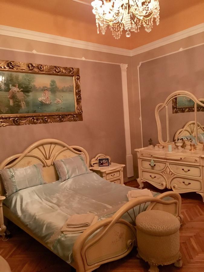 Ádám Apartmanház Apartment Szeged Ngoại thất bức ảnh