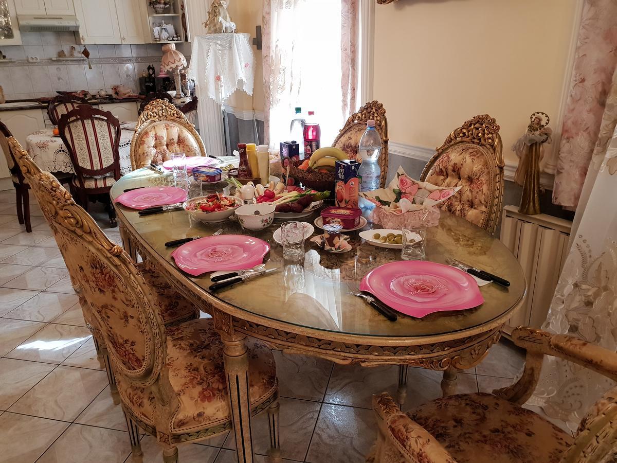 Ádám Apartmanház Apartment Szeged Ngoại thất bức ảnh