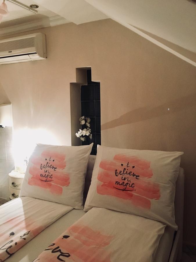 Ádám Apartmanház Apartment Szeged Ngoại thất bức ảnh